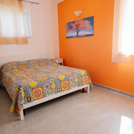 Holiday home Verdemare Caronia